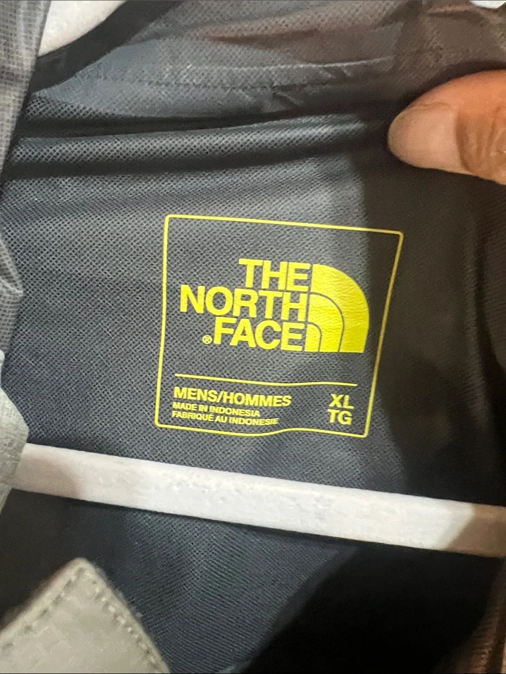 The North Face waterproof men’s XL HyVent 2.5L Shell with Yellow Logo